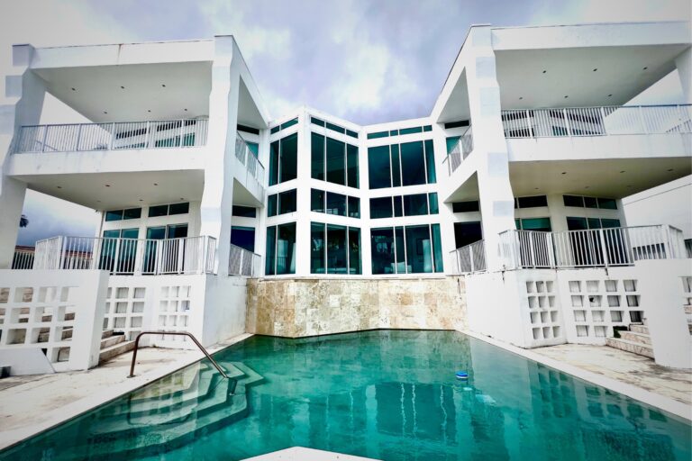 Graceland’s Cinematic Mansion